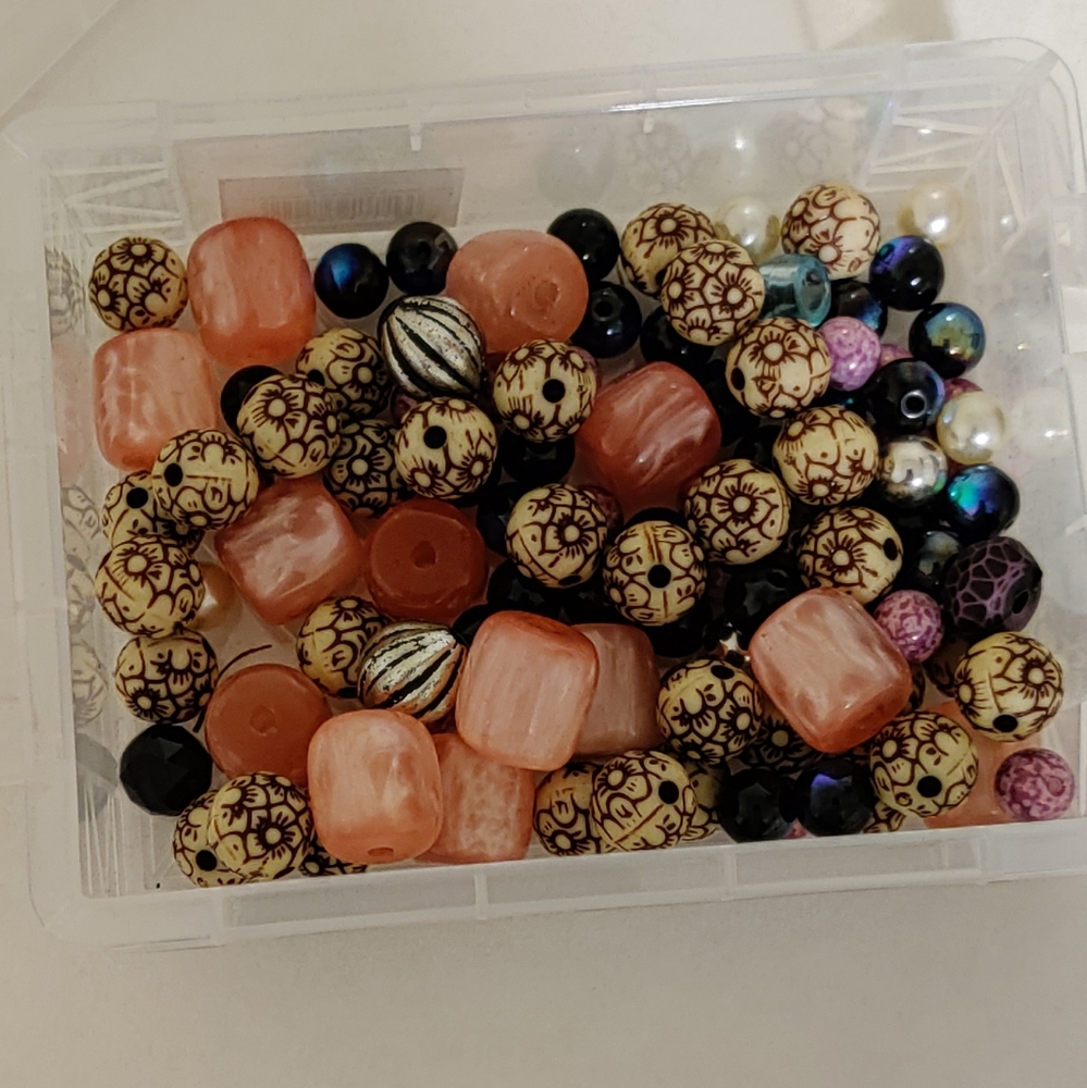 Used/Leftover Crafting Beads Bundle - Picture 5 of 6